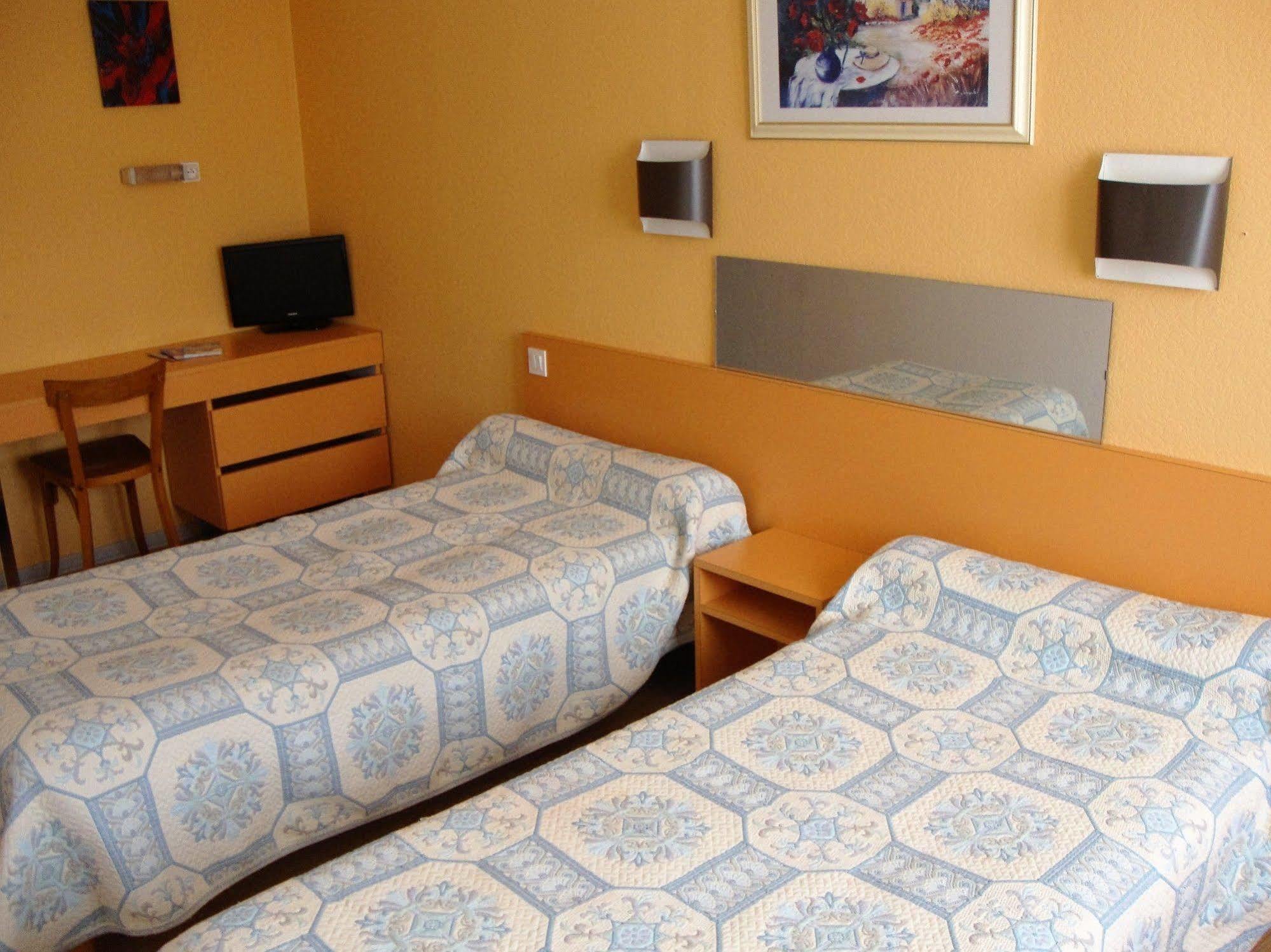 Au Petit Languedoc Hotel 2*